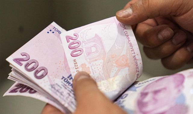 Emekli bayram ikramiyesi ve aylık ödeme tarihleri belli oldu