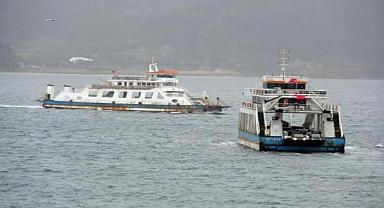 Gökçeada ve Bozcaada feribot seferlerine fırtına engeli
