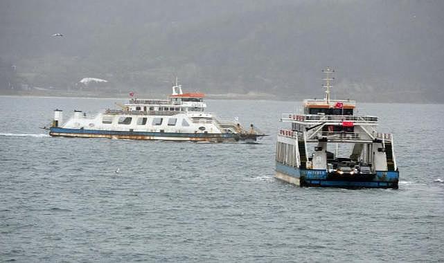 Gökçeada ve Bozcaada feribot seferlerine fırtına engeli