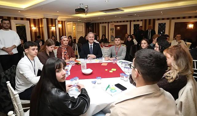 İnegöl'de Söz Gençlerin