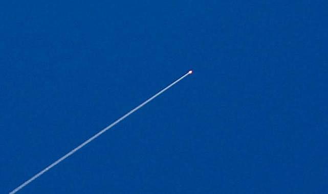 İran, ABD ve İsrail'e ait noktalara saldırı başlattı