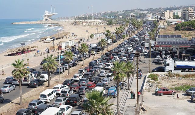 Lübnan'da göç dalgası büyüyor: Bir günde 100 bin kişi evini terk etti