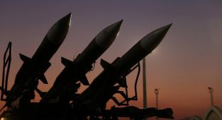 Tahran'dan askeri hamle: ABD ve İsrail'in radarları vuruldu