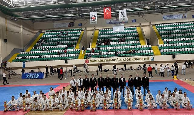Yıldırım'da uluslararası karate heyecanı: 4 ülkeden 330 sporcu tatamiye çıktı