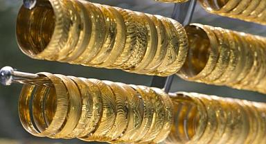 Altın fiyatı jeopolitik belirsizliklerle geri çekildi