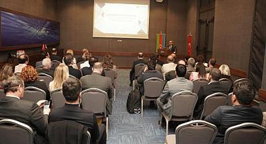 Azerbaycan yatırım fırsatları İzmir’de masaya yatırıldı