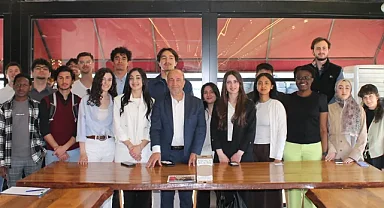 Bursalı marketçilerden üniversiteli gençlere destek