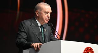 Cumhurbaşkanı Erdoğan'dan Fenerbahçe ve Beşiktaş'a tebrik