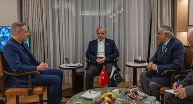 Dışişleri Bakanı Fidan, Pakistan Başbakanı Şerif ile görüştü