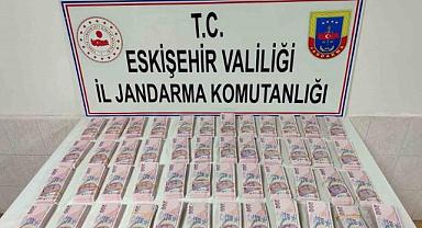 Eskişehir’de 1 milyon 940 bin TL sahte parayla 22 adet büyükbaş satın alan şüpheliler yakalandı