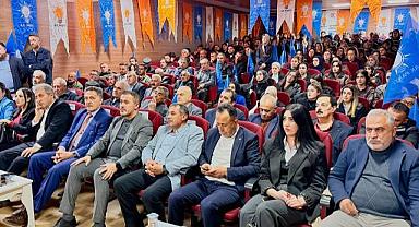 Gelecek Partisi'nden istifa eden 35 kişi AK Parti'ye geçti