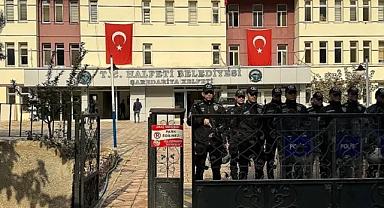 Halfeti Belediyesi'ne şafak operasyonu: 47 gözaltı
