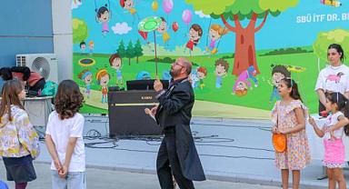 Hastanede tedavi gören çocuklara 