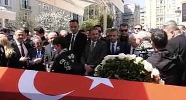 Hüsamettin Cindoruk cenazesinde CHP gerilimi