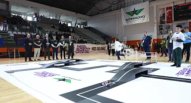 İnegöl'ün mucitleri robotlarını yarıştırdı