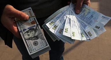İran'da dolar, yerel para birimine karşı tarihin en yüksek seviyesine çıktı