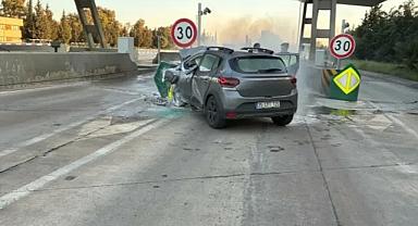 İzmir'de bariyerlere çarpıp yanan otomobilin sürücüsü öldü