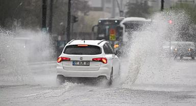 Meteoroloji'den kuvvetli sağanak uyarısı: 16 il için sarı kodlu uyarı verildi