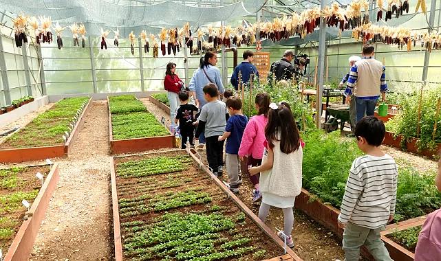 Osmangazi'de çocuklar toprak sevgisini öğreniyor