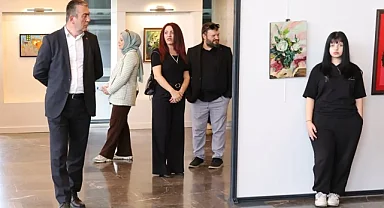 Osmangazi'de liselilerin emekleri sanatseverlerle buluştu