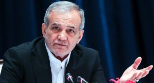 Pezeşkiyan'dan, Trump'ın hedef aldığı Papa 14. Leo'ya destek mesajı