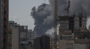 Soykırımcı İsrail, Lübnan'ın güneyine hava saldırısı düzenledi