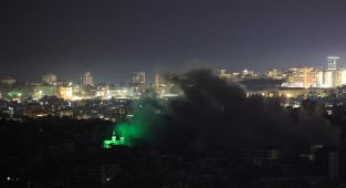 Soykırımcı İsrail'in ateşkese rağmen Lübnan'a saldırılar düzenledi