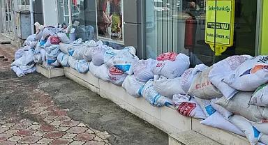 Almus Barajı'nda taşkın alarmı! Esnaf önlem aldı, tahliyeler başladı