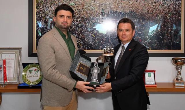 Başkan Erkan Aydın'dan Bursaspor'a tebrik ziyareti