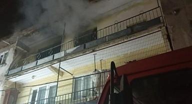 Bursa’da korkutan yangın: Daire kullanılamaz hale geldi
