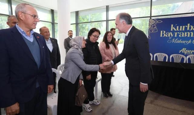 İnegöl protokolü bayramlaştı
