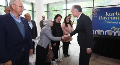 İnegöl protokolü bayramlaştı