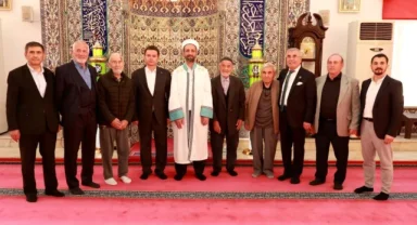 Başkan Erkan Aydın vatandaşlarla bayramlaştı