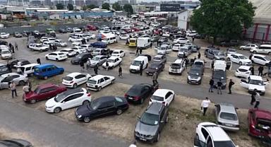 Bursa Oto Pazarı'nda bayram öncesi yoğunluk arttı