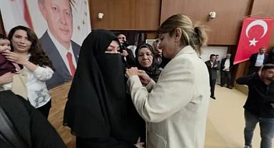 Diyarbakır’da CHP ve YRP'den 100 kişi AK Parti saflarına katıldı