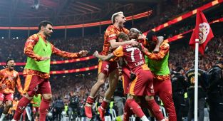 Galatasaray üst üste 4. kez Süper Lig şampiyonu oldu