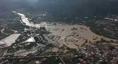 Hatay'da Asi Nehri taştı: 2 kişi hayatını kaybetti
