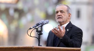 İran Cumhurbaşkanı Pezeşkiyan: Hiçbir güce boyun eğmeyeceğiz