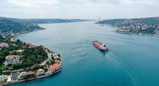 İstanbul Boğazı'ndan yılın ilk çeyreğinde 9 bin 195 gemi geçti