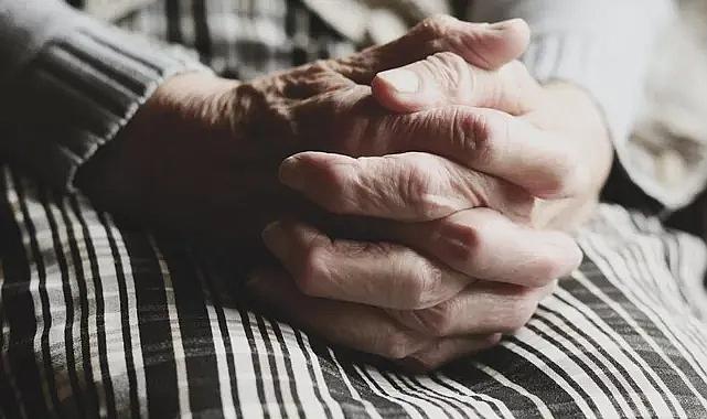 İstanbul'daki yaşlı bakım merkezindeki görüntüler tepki çekti: Kurum müdürü de dahil 4 kişi gözaltında