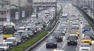 İstanbul'da bugün bazı yollar trafiğe kapatılacak