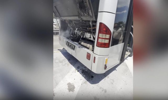 İstanbul'da metrobüste yangın çıktı