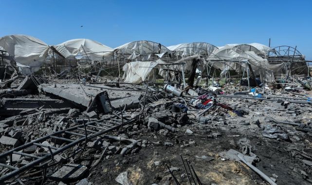 Katil İsrail'in bayramda Gazze'ye düzenlediği saldırılarda 33 Filistinli yaşamını yitirdi