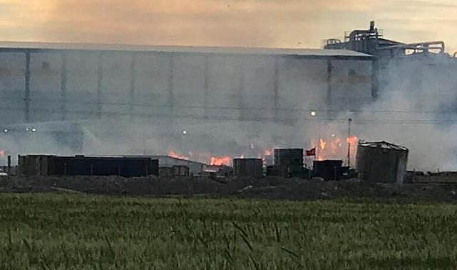 Konya'da kağıt fabrikasında yangın
