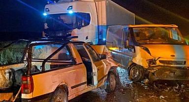 Minibüsle pikabın çarpıştığı kazada 1 kişi öldü