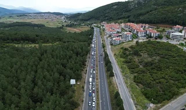 Muğla'da bayram yoğunluğu: Kilometrelerce araç kuyruğu oluştu