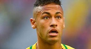 Neymar, milli takım kampına özel helikopter ile geldi
