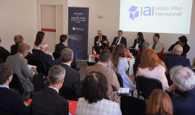 Roma'da 'Ankara Nato Zirvesi Ekseninde İttifakın Güney Kanadı' paneli düzenlendi