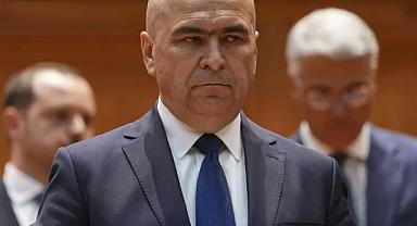 Romanya'da gensoru oylaması kabul edildi: Hükümet düştü