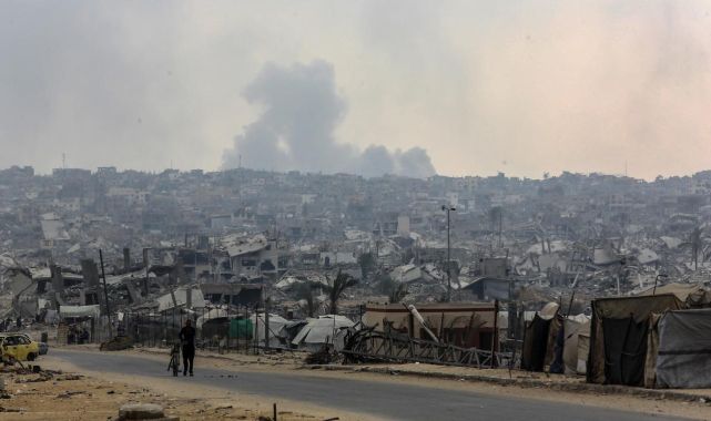 Soykırımcı İsrail, bayramın son gününde de Gazzeye saldırılarını sürdürdü
